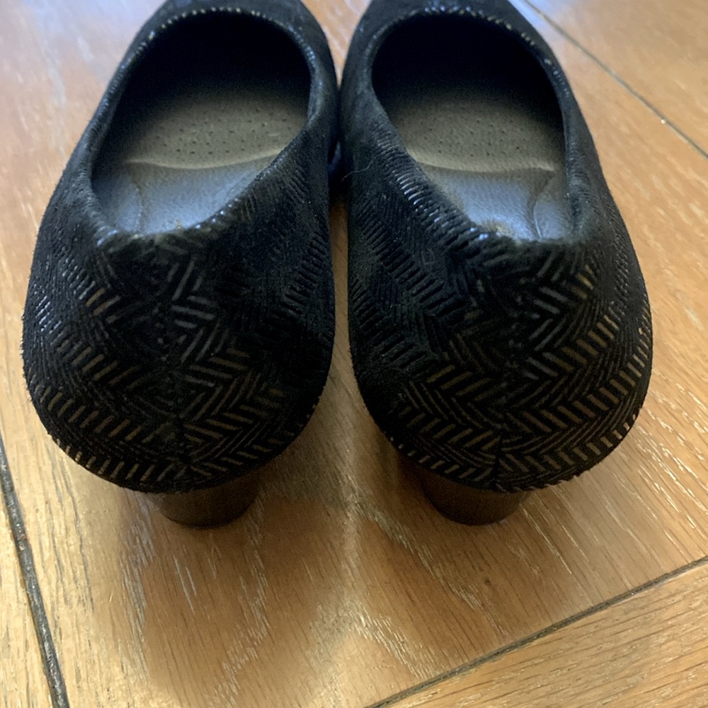 NWOT Trotters Lauren Herringbone Wedge Pumps - Picture 5 of 11